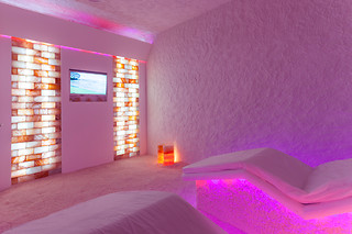 Una sesión de haloterapia en Pink Diamond para 2 en Salt Room Madrid en Madrid