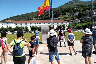 Una visita teatralizada Napoleónica para 2 en Nicolás Chuzeville Servicios Turísticos en Noja (Cantabria)