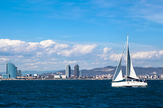 Un curso de iniciación a la vela de crucero para 1 en Alamar Sailing en Barcelona