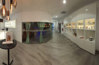 Un acceso a espacio bienestar y un tratamiento facial para 1 en Avantwell Medical en Barcelona