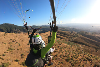 Un vuelo en parapente para 2 en Zen Parapente en Cenes de la Vega (Granada)