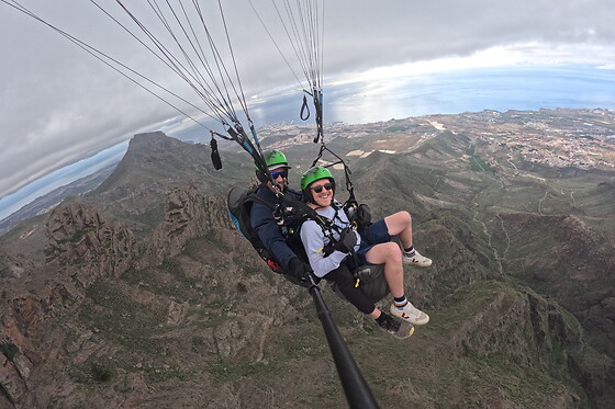 Un vuelo en parapente para 2 en Letsfly Paragligling en Adeje (Santa Cruz de Tenerife)