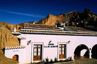 Dos noches con desayunos para 2 en Cuevas de Pedro Antonio en Guadix (Granada)