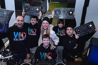 Una experiencia de DJ para 1 en Who is in da School en Simancas (Valladolid)