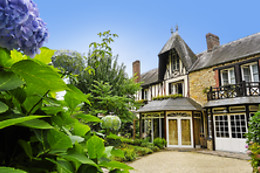 Hotel The Originals Le Manoir du Lys