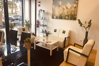 Un tratamiento de rejuvenecimiento facial para 1 en Venus Dermoestética en Collado Villalba (Madrid)