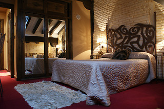 Una noche con desayuno para 2 en Hotel Casa del Marqués***** en Santillana del Mar (Cantabria)