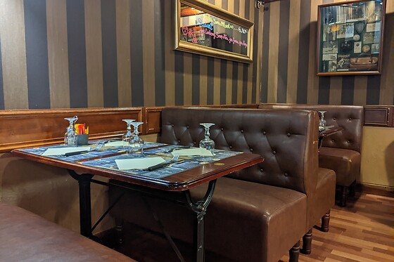 B Pub - photo 5