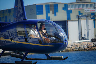 Un vuelo en helicóptero para 3 en Sailing Experience Bcn en Barcelona