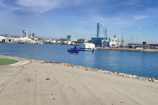 Un Tour Litoral en helicóptero para 3 en Helicóptero BCN en Barcelona