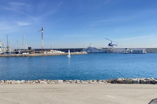 Un Tour Litoral en helicóptero para 3 en Helicóptero BCN en Barcelona