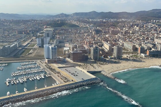 Un Tour Litoral en helicóptero para 3 en Helicóptero BCN en Barcelona