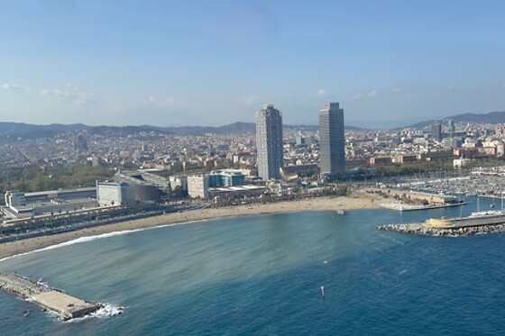 Un Tour Litoral en helicóptero para 3 en Helicóptero BCN en Barcelona