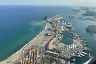 Un Tour Litoral en helicóptero para 3 en Helicóptero BCN en Barcelona