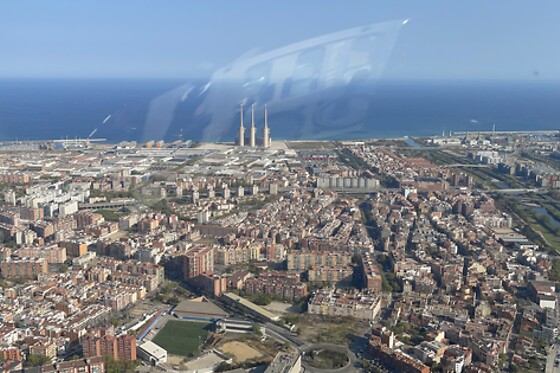 Un Tour Litoral en helicóptero para 3 en Helicóptero BCN en Barcelona