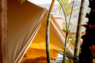 Dos noches en tienda para 2 en Glamping Slow Axarquía en Benagalbón (Málaga)