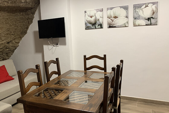Dos noches con experiencia bienestar para 2 en Casa Cueva Luxury en Setenil de las Bodegas (Cádiz)