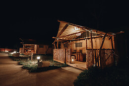 CAN BORA LODGES