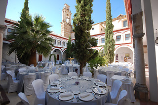 Una noche con desayuno para 2 en Hotel Hospedería San Francisco** en Priego de Córdoba (Córdoba)