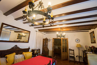 Una noche con desayuno para 2 adultos y 2 niños en Casa Rural El Rincón del Infante en La Villa de Don Fadrique (Toledo)