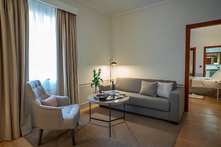 Dos noches con desayunos para 2 en Hospes Palacio de Arenales & Spa***** en Cáceres