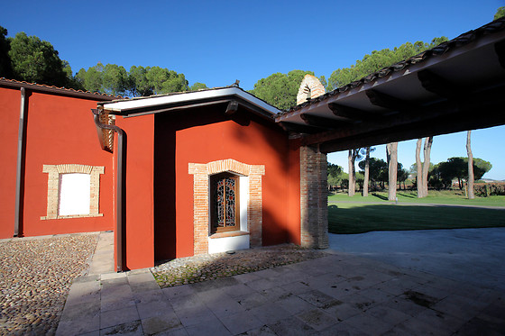 BODEGA FINCA VILLACRECES & BODEGA IZADI - photo 24