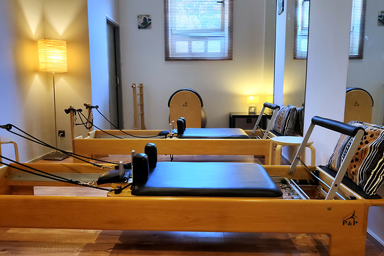 Una clase de pilates o yoga para 2 en Gravedad Zero en Logroño
