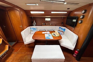 Dos noches en Velero Feeling 36  para grupo de 2 a 4 en Naútica Agua de Mar en Valencia