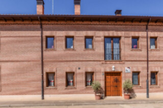 Dos noches en habitación tematizada para 2 en La casa del Trotamundos en Villamayor de Campos ( Zamora)