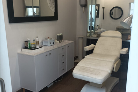 Un maquillaje de día para 1 en Aguapiar Estética y Solarium en Oviedo (Asturias)