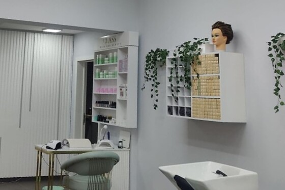 Class Hair and Beauty - photo 3