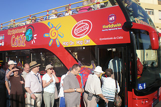 Un tour panorámico en bus para 2 en City Sightseeing Cádiz en Cádiz