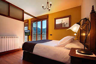 Una noche con experiencia bienestar para 2 en Villa de Plan Apartments & Suites*** en Plan (Huesca)