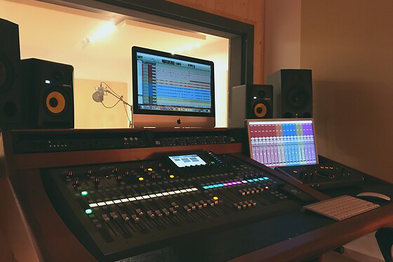 Una grabación de una canción para 1 en Distac Studio en Barcelona
