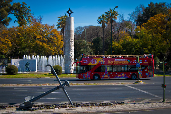 Un tour panorámico en autobús para 2 en City Sightseeing Sevilla en Sevilla