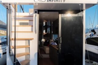 Una noche en una casa flotante para 2  en Casa Flotante Sanxenxo en Sanxenxo (Pontevedra)