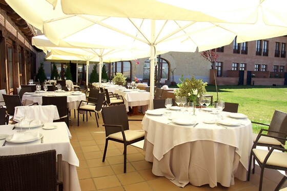 Una comida o cena gourmet para 2 en Hotel Cándido en Segovia