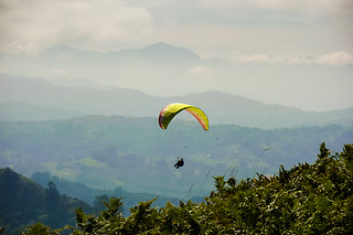 Vuelo en parapente biplaza con monitor  en Gijón (Asturias)