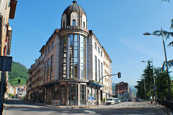 HOTEL MIERES DEL CAMINO - photo 2