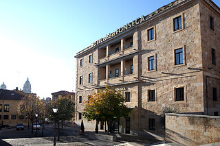 Una noche en habitación premium con desayuno para 2 en Abba Fonseca Hotel**** en Salamanca