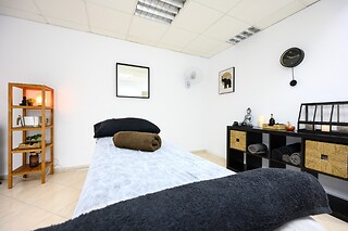 Un tratamiento de Harmony Piedras calientes para 1 en Harmony Sanctuary en Fuengirola (Málaga)