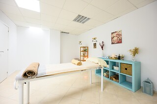 Un tratamiento de Harmony Piedras calientes para 1 en Harmony Sanctuary en Fuengirola (Málaga)