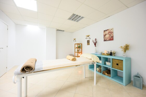 Un tratamiento de Harmony Piedras calientes para 1 en Harmony Sanctuary en Fuengirola (Málaga)