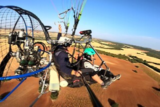 Un vuelo en paramotor para 1 en Air Parapente en Madrid