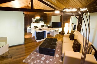 Una noche en bungalow suite con cena para 2 en Complejo la Cigüeña en Arganda del Rey (Madrid)