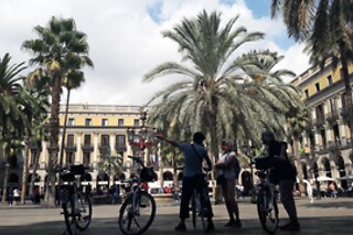 Un tour privado con delivery en bicicleta classic para 2 en Delivery Bikes BCN en Calella (Barcelona)