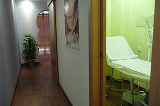 Un tratamiento facial para 2 en Centro Espai Estética en Badalona (Barcelona)