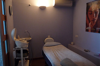 Un tratamiento facial para 2 en Centro Espai Estética en Badalona (Barcelona)