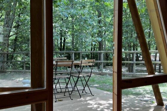Una noche con desayuno en la cabaña para 2 adultos y 1 niño Camping Alguer - Tienda Glamping Nima en  Les Planes D´Hostoles (Girona)
