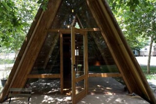 Una noche con desayuno en la cabaña para 2 adultos y 1 niño Camping Alguer - Tienda Glamping Nima en  Les Planes D´Hostoles (Girona)